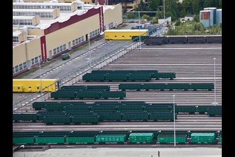 United Wagon Co’s secondary public offering of 2·6 million ordinary shares on the Moscow stock exchange raised 1·9bn roubles from more than 130 institutional and retail investors.